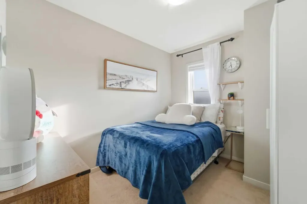 131 Copperpond Row SE Calgary AB T2Z 1H3