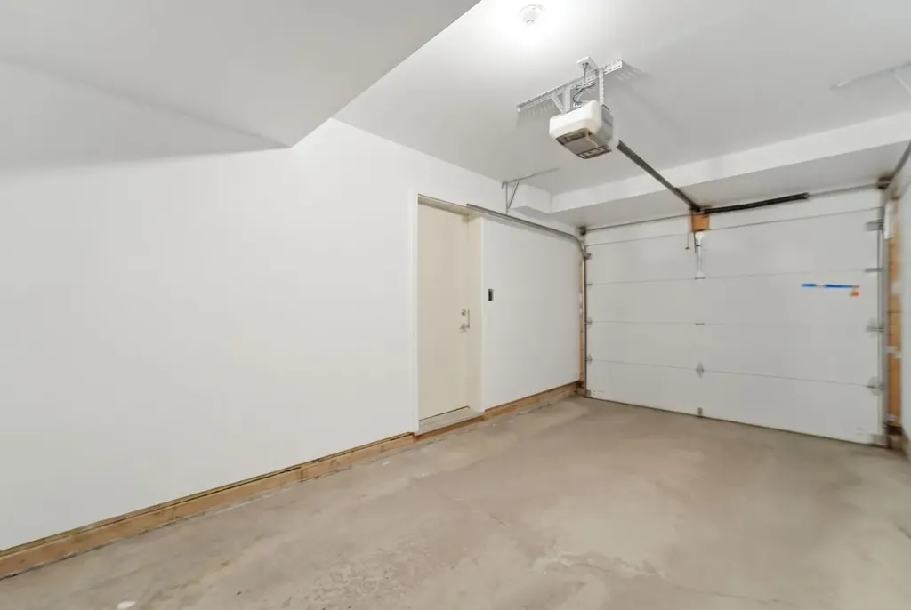 131 Copperpond Row SE Calgary AB T2Z 1H3