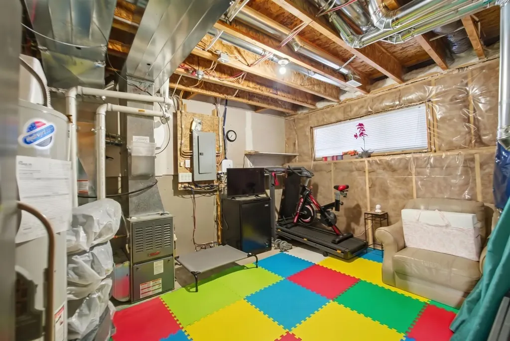 131 Copperpond Row SE Calgary AB T2Z 1H3