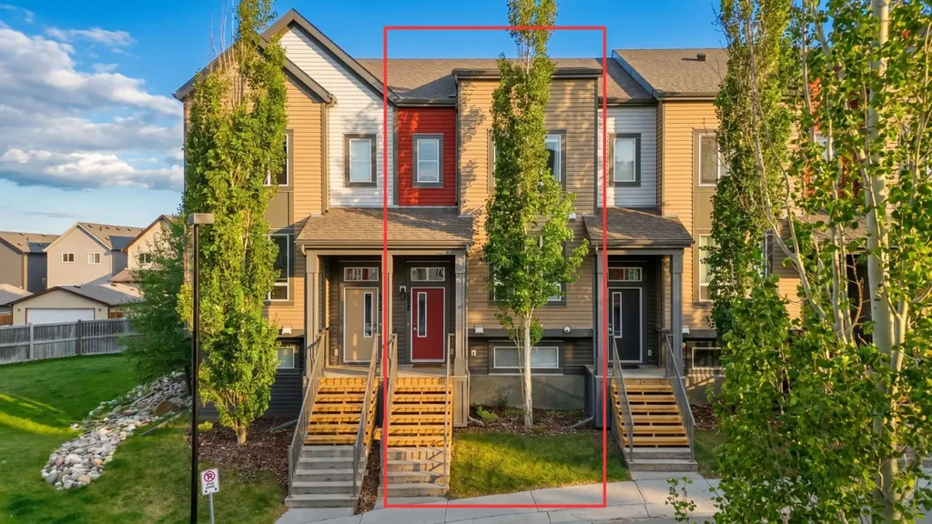 131 Copperpond Row SE Calgary AB T2Z 1H3