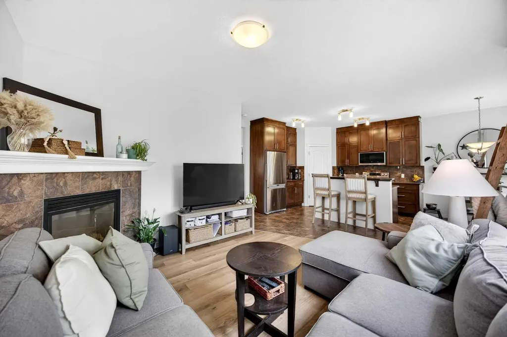 603 600 Carriage Lane Place Carstairs AB T0M 0N0