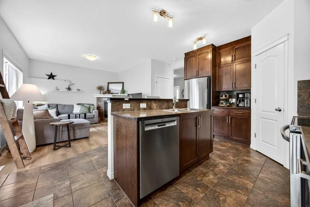 603 600 Carriage Lane Place Carstairs AB T0M 0N0