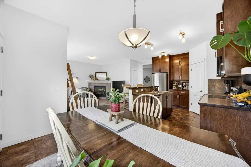 603 600 Carriage Lane Place Carstairs AB T0M 0N0