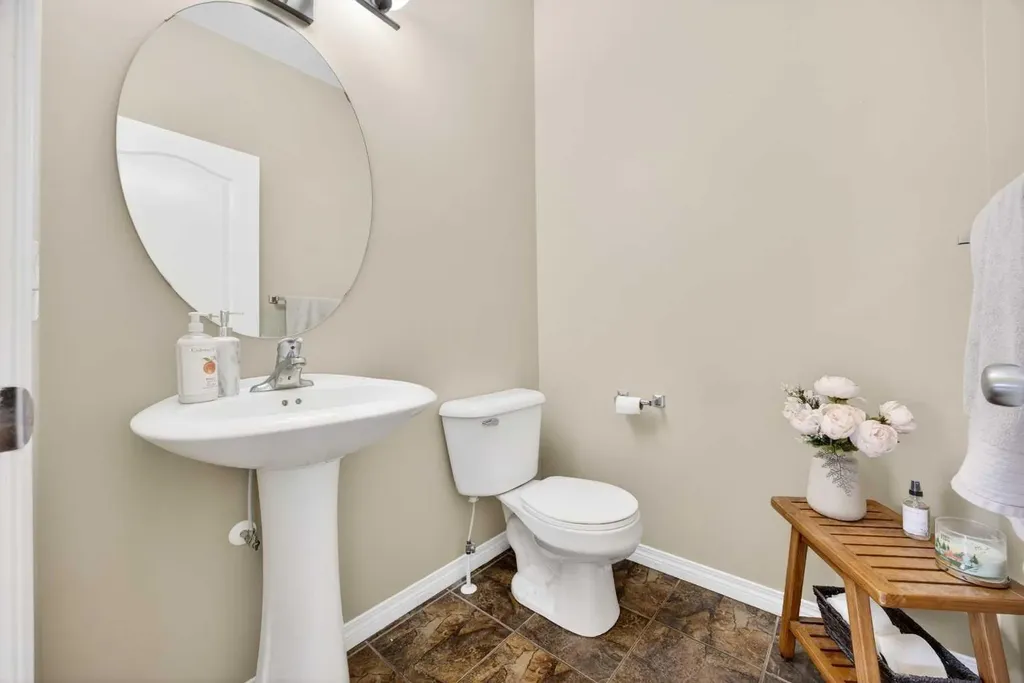 603 600 Carriage Lane Place Carstairs AB T0M 0N0