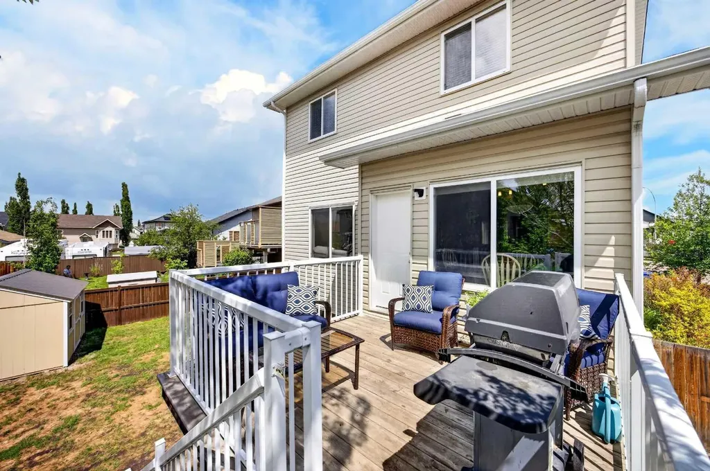 603 600 Carriage Lane Place Carstairs AB T0M 0N0