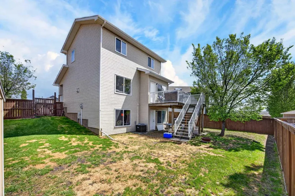603 600 Carriage Lane Place Carstairs AB T0M 0N0