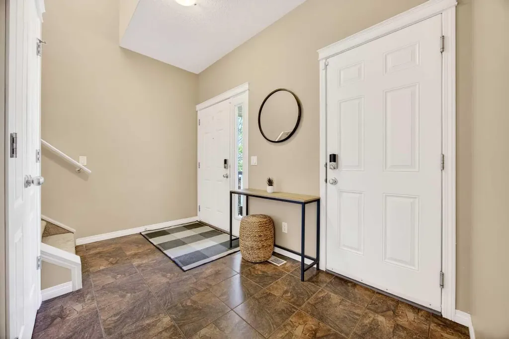 603 600 Carriage Lane Place Carstairs AB T0M 0N0