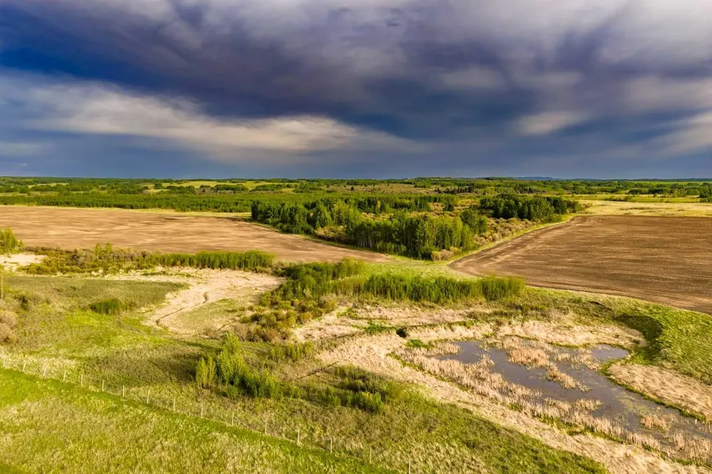 4 West Meadows Estates Road Rural Rocky View County AB T3Z 1M5