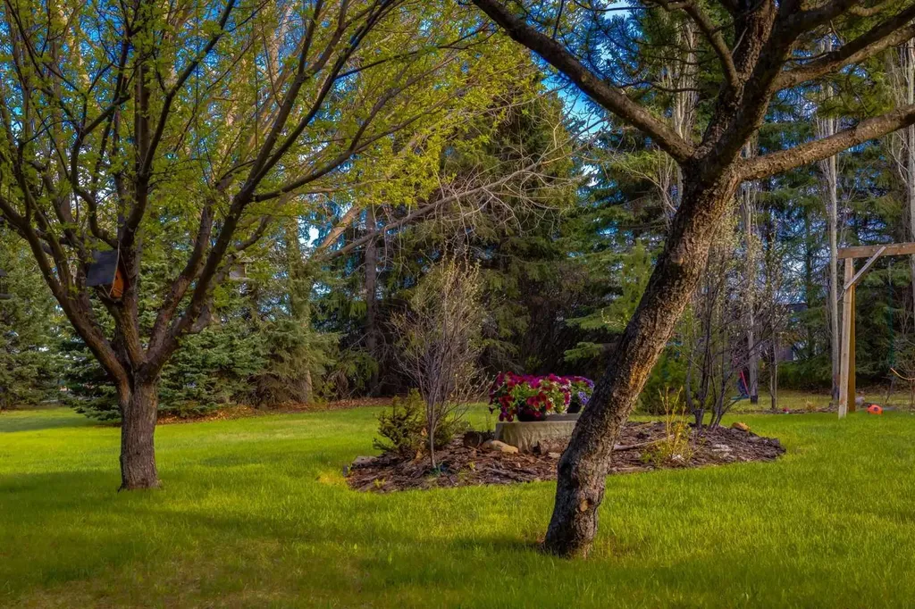 4 West Meadows Estates Road Rural Rocky View County AB T3Z 1M5