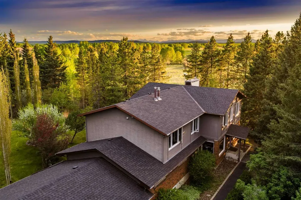 4 West Meadows Estates Road Rural Rocky View County AB T3Z 1M5
