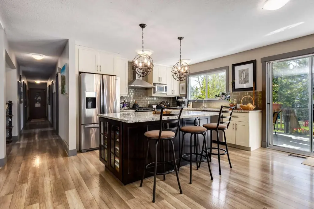 4 West Meadows Estates Road Rural Rocky View County AB T3Z 1M5