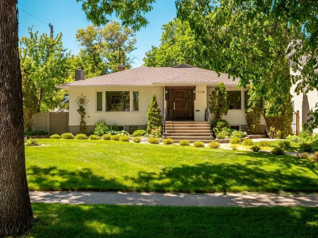 1118 14 Street S Lethbridge AB T1K 1T8