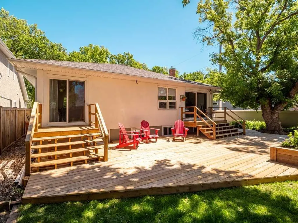 1118 14 Street S Lethbridge AB T1K 1T8