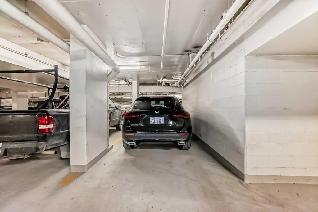1234 5 Avenue NW Calgary AB T2N 0R9