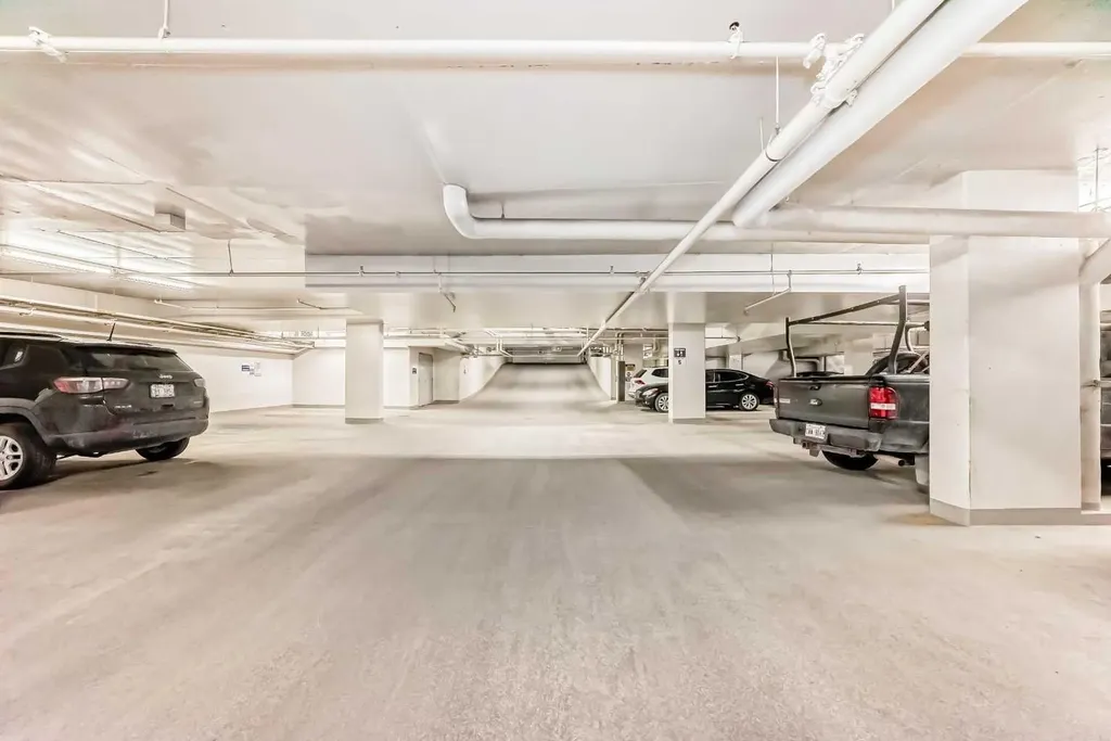 1234 5 Avenue NW Calgary AB T2N 0R9