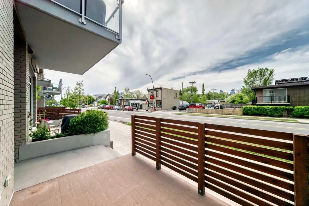 1234 5 Avenue NW Calgary AB T2N 0R9
