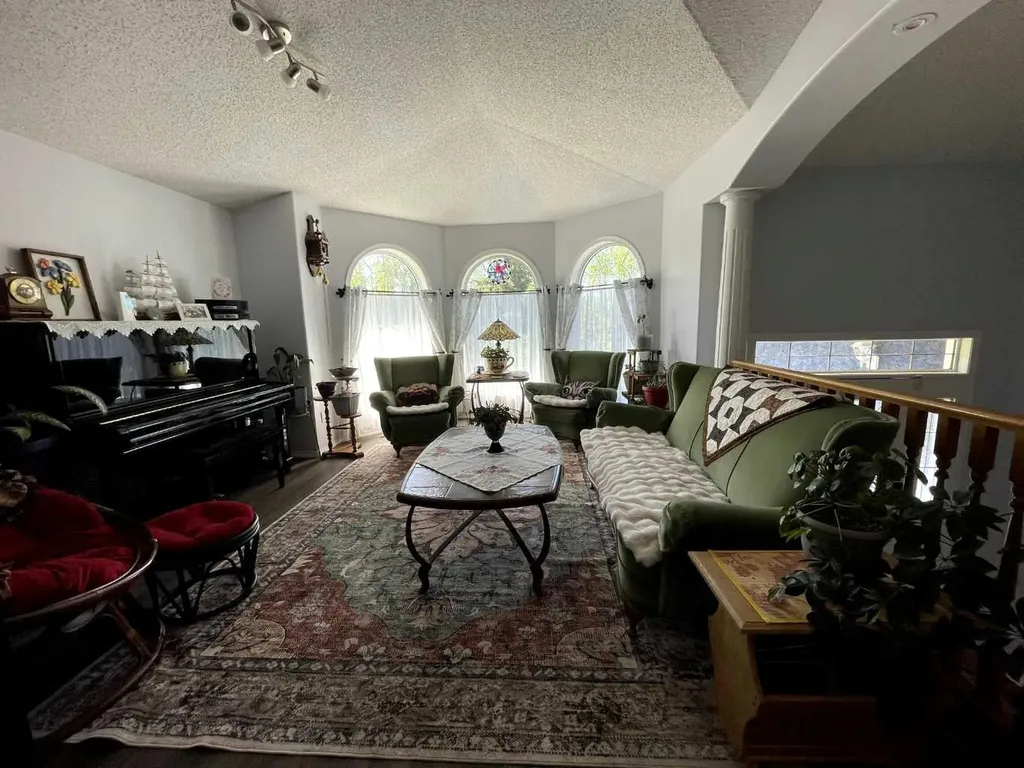 10410 Chinchaga Drive High Level AB T0H 1Z0