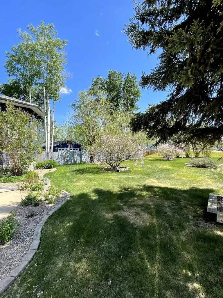 10410 Chinchaga Drive High Level AB T0H 1Z0