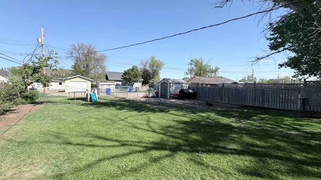 518 3 Street W Bow Island AB T0K 0G0