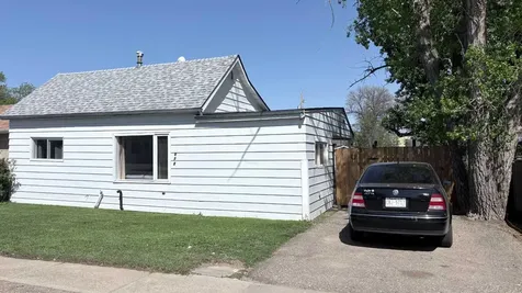 518 3 Street W Bow Island AB T0K 0G0