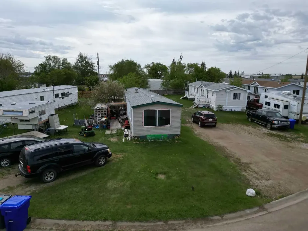 4445 Park Crescent Coronation AB T0C1C0
