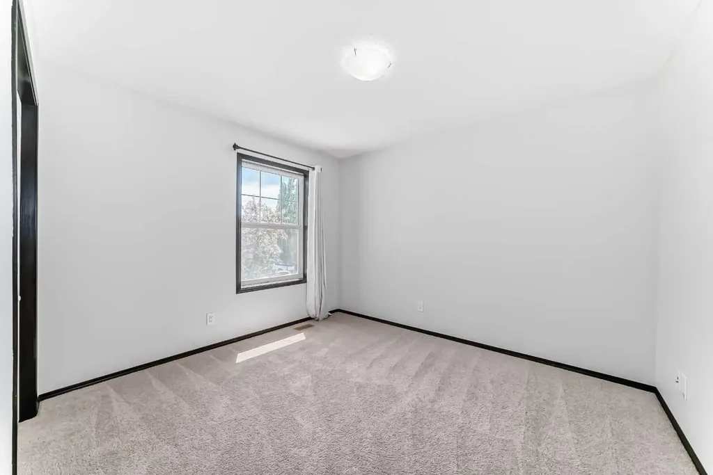 114 Autumn Circle SE Calgary AB T3M 0J7