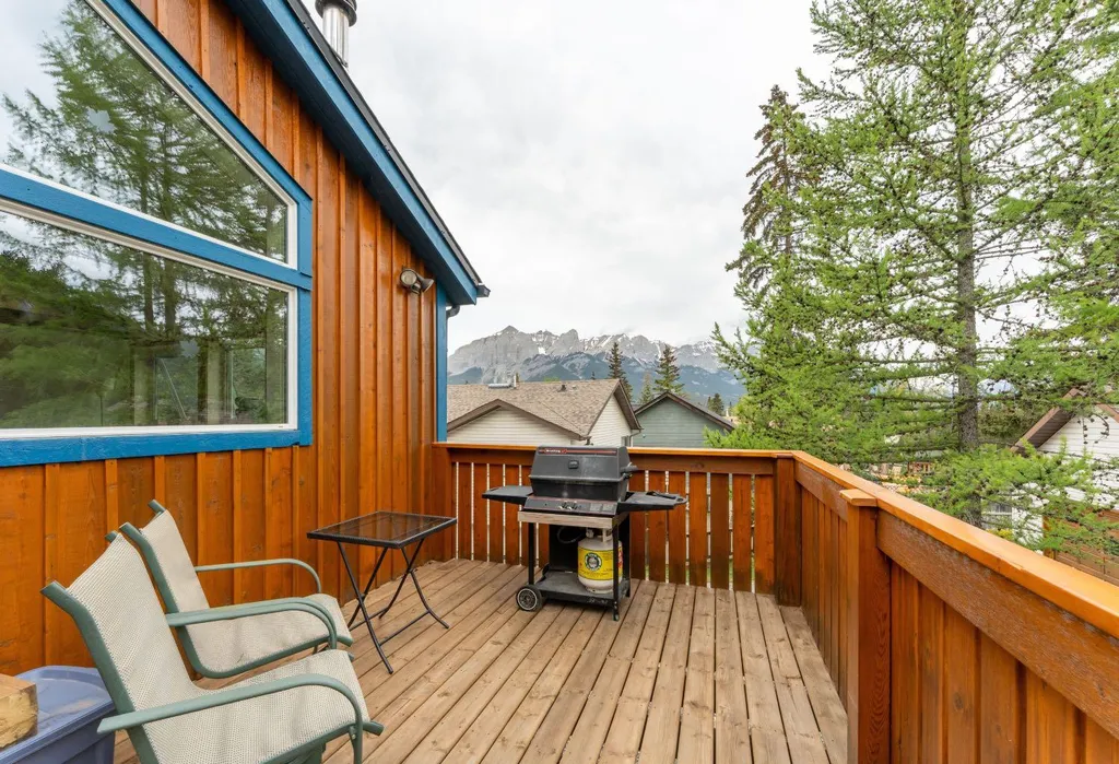 132 Settler Way Canmore AB T1W 1E2