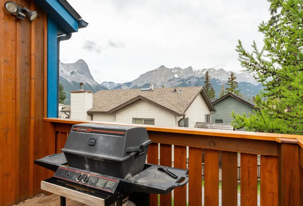 132 Settler Way Canmore AB T1W 1E2