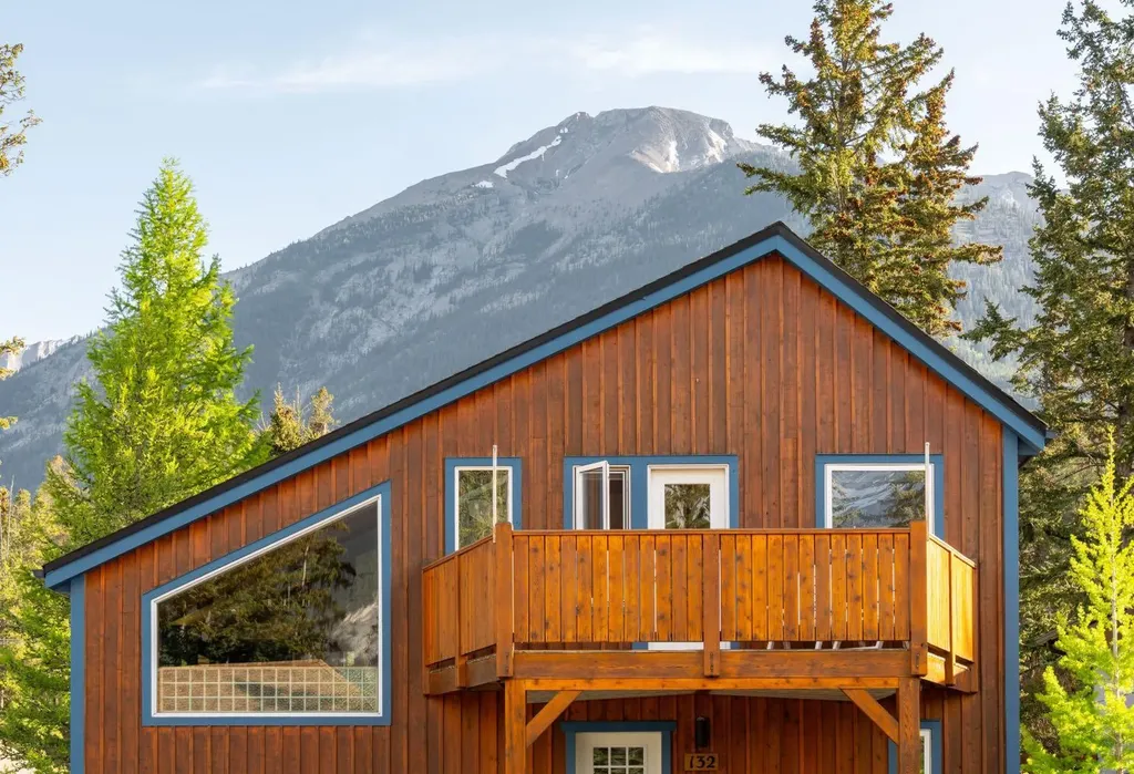 132 Settler Way Canmore AB T1W 1E2