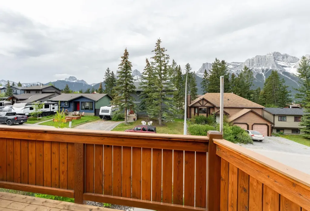 132 Settler Way Canmore AB T1W 1E2