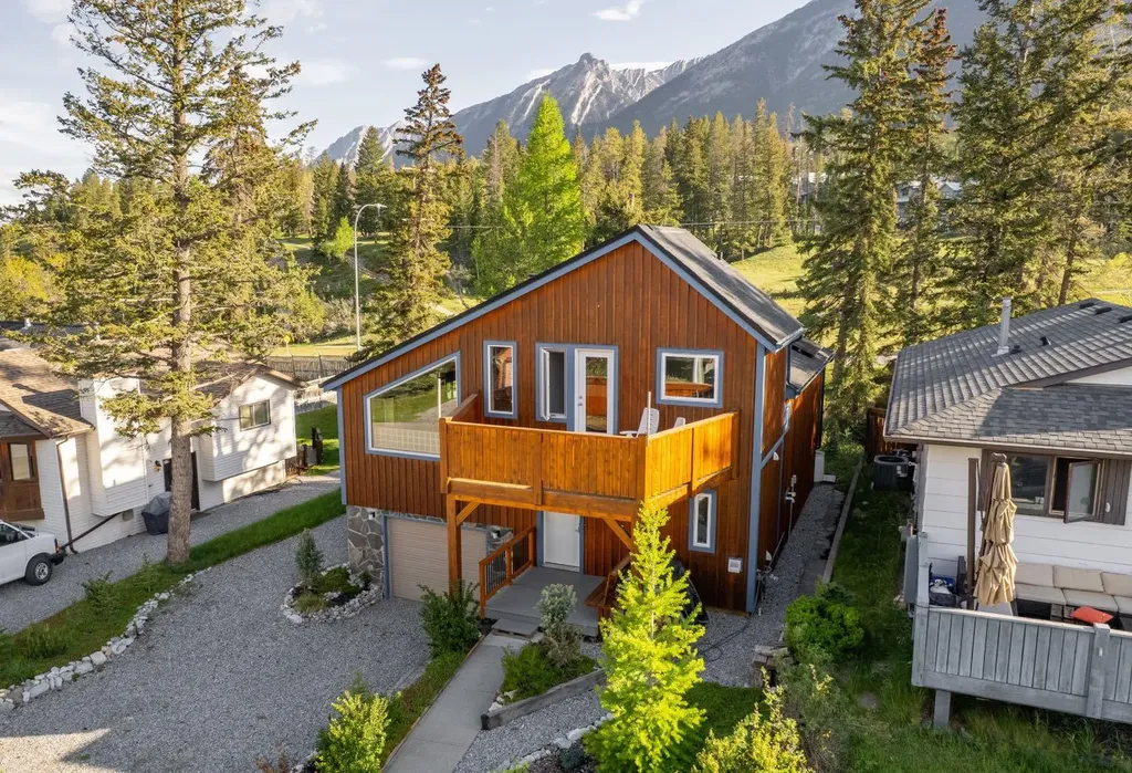 132 Settler Way Canmore AB T1W 1E2