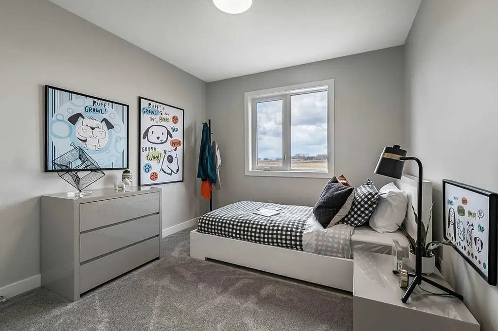 5132 154 Avenue SW Calgary AB T2Y 0N2