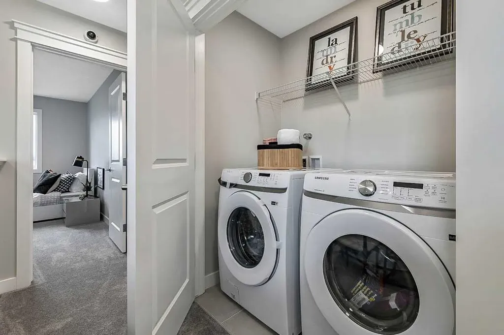 5132 154 Avenue SW Calgary AB T2Y 0N2