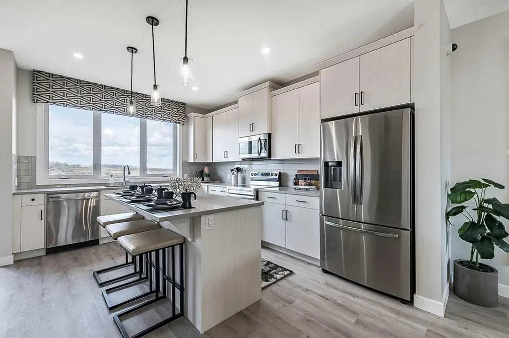 5132 154 Avenue SW Calgary AB T2Y 0N2
