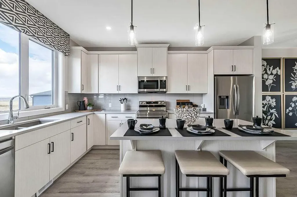 5132 154 Avenue SW Calgary AB T2Y 0N2