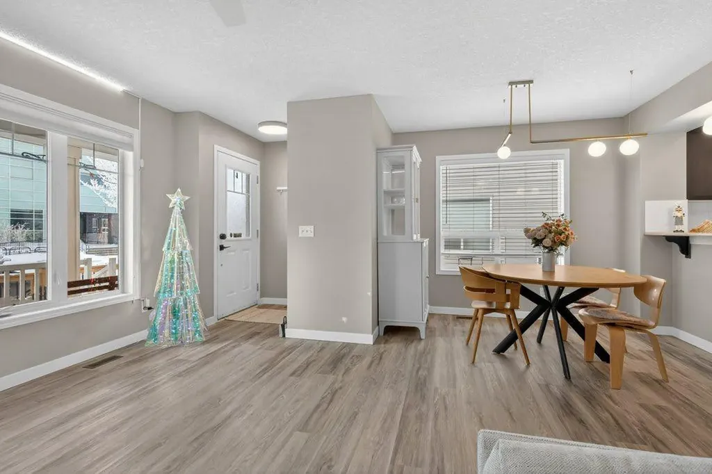 1012 Windsong Drive SW Airdrie AB T4B 0P2