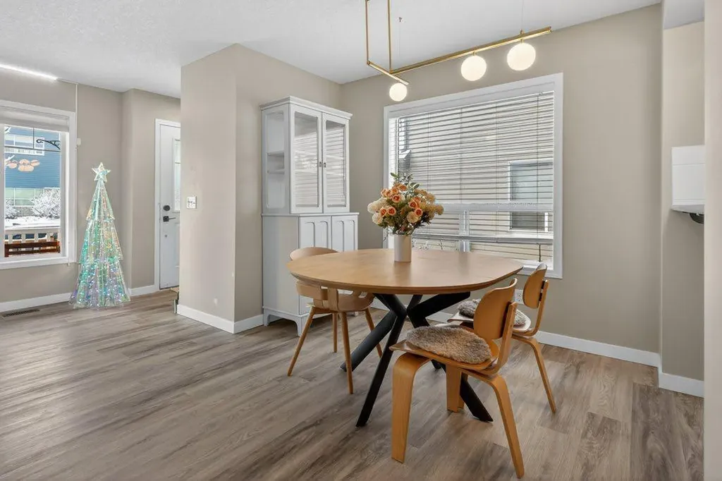 1012 Windsong Drive SW Airdrie AB T4B 0P2