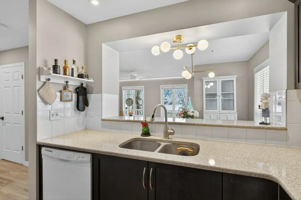 1012 Windsong Drive SW Airdrie AB T4B 0P2