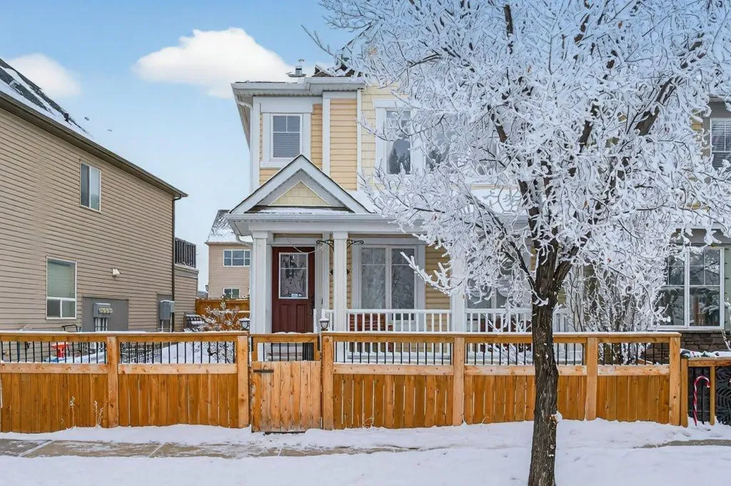 1012 Windsong Drive SW Airdrie AB T4B 0P2