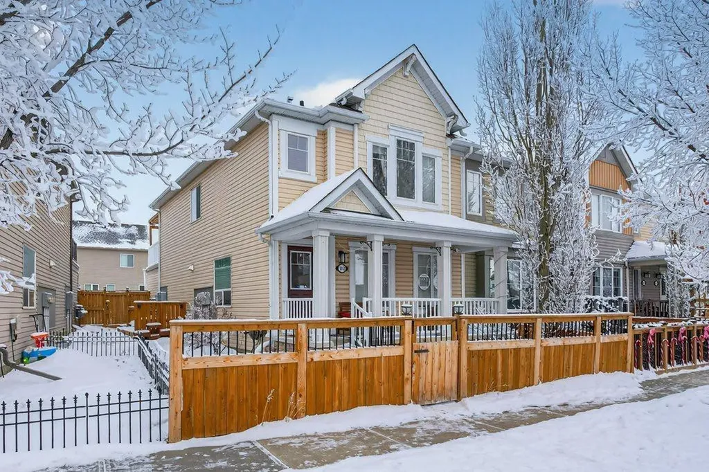 1012 Windsong Drive SW Airdrie AB T4B 0P2