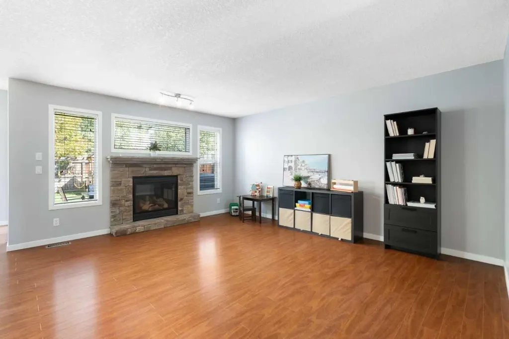1876 New Brighton Drive SE Calgary AB T2Z 0T9
