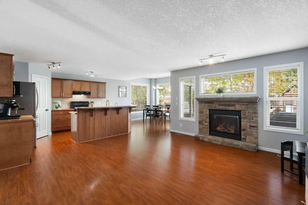 1876 New Brighton Drive SE Calgary AB T2Z 0T9