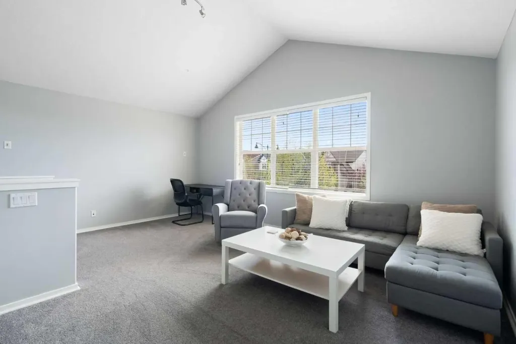 1876 New Brighton Drive SE Calgary AB T2Z 0T9