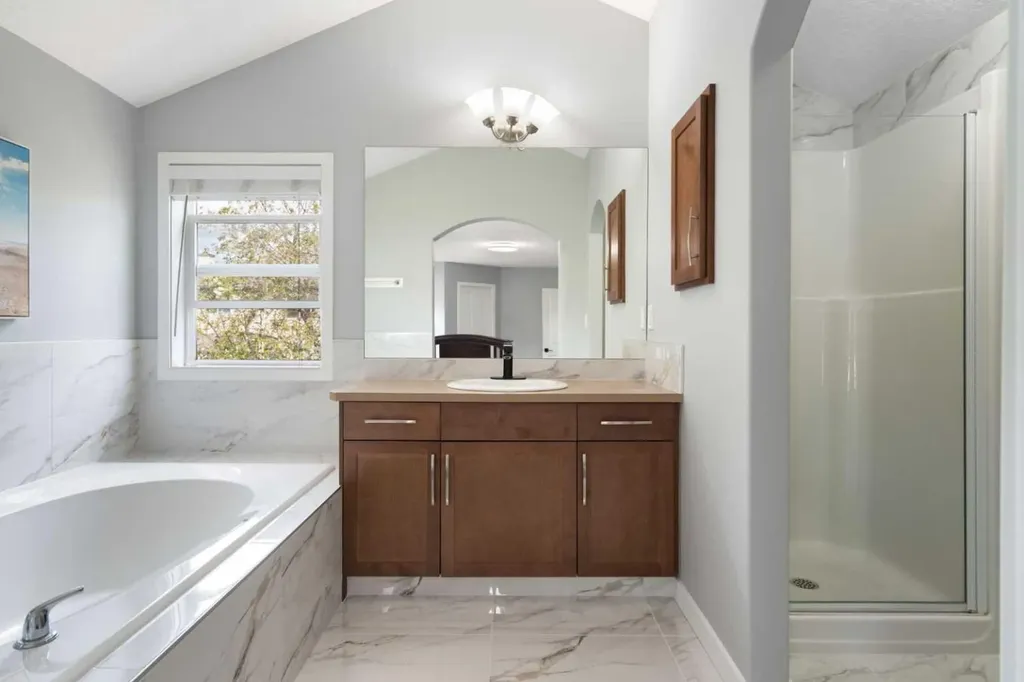 1876 New Brighton Drive SE Calgary AB T2Z 0T9