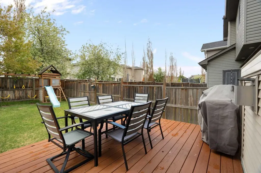 1876 New Brighton Drive SE Calgary AB T2Z 0T9