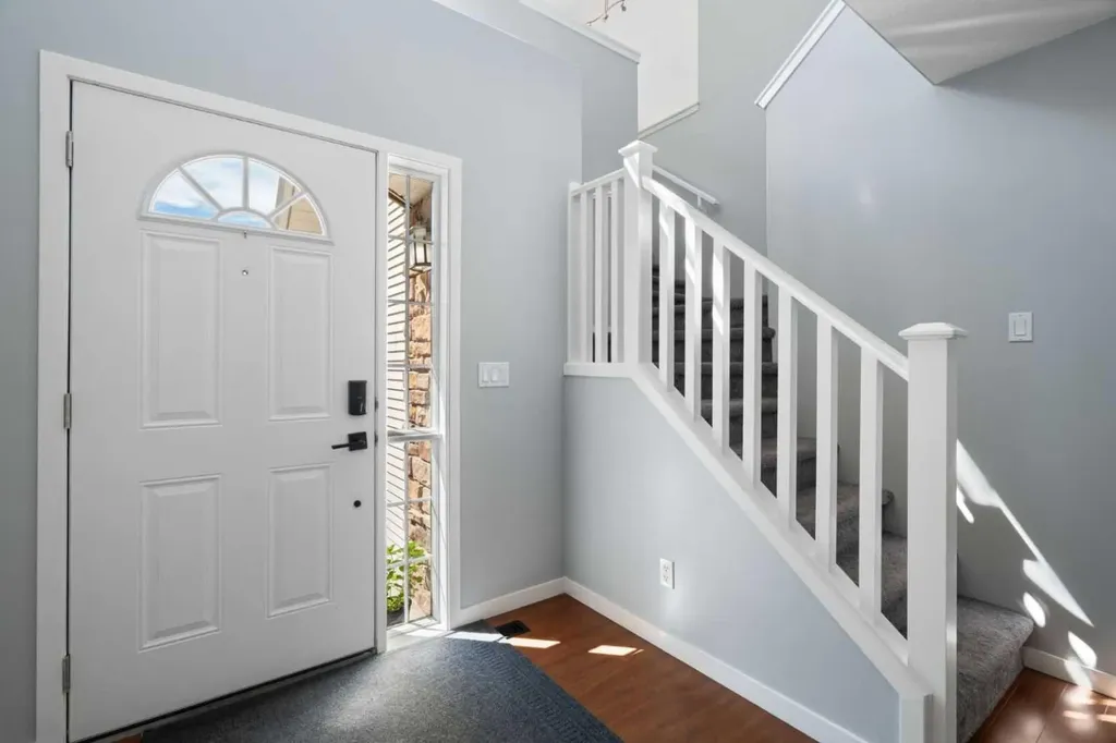 1876 New Brighton Drive SE Calgary AB T2Z 0T9