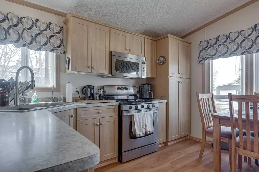 10046 Township Road 422 Rural Ponoka County AB T4J 1V9