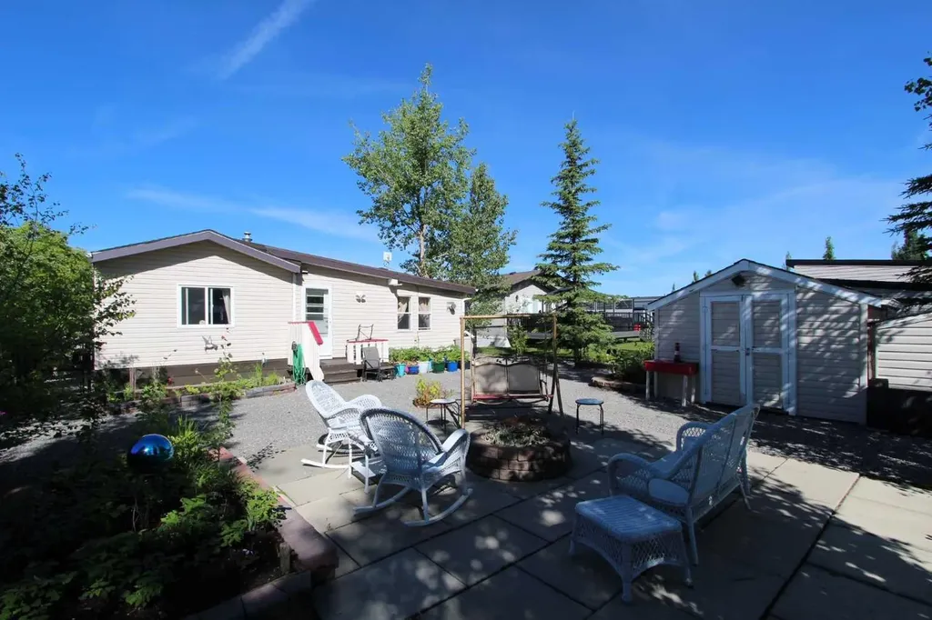 10046 Township Road 422 Rural Ponoka County AB T4J 1V9