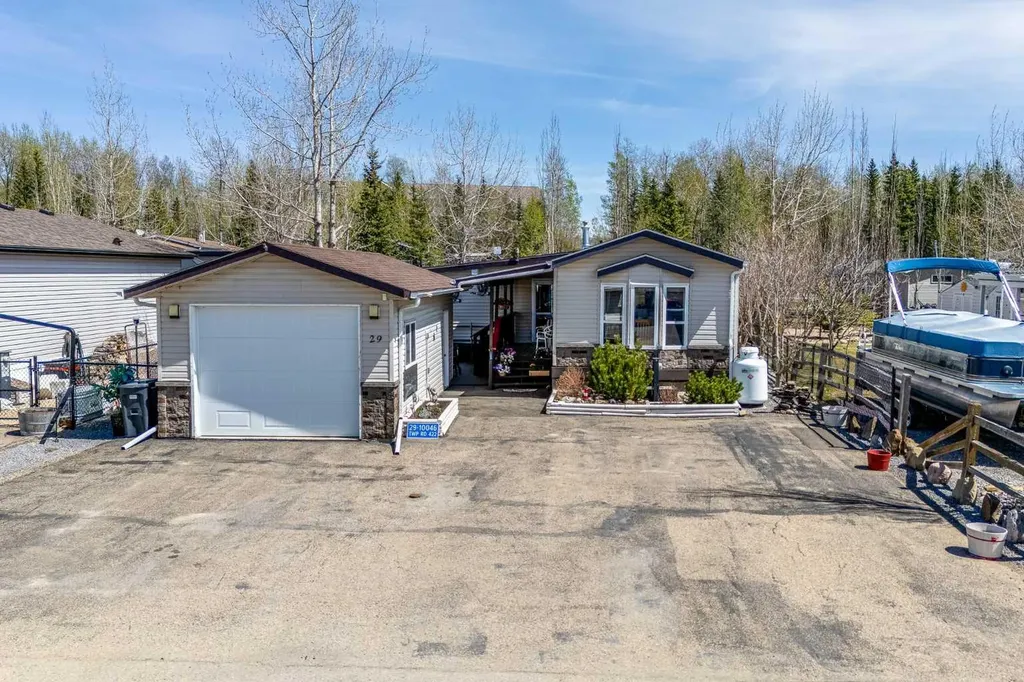 10046 Township Road 422 Rural Ponoka County AB T4J 1V9