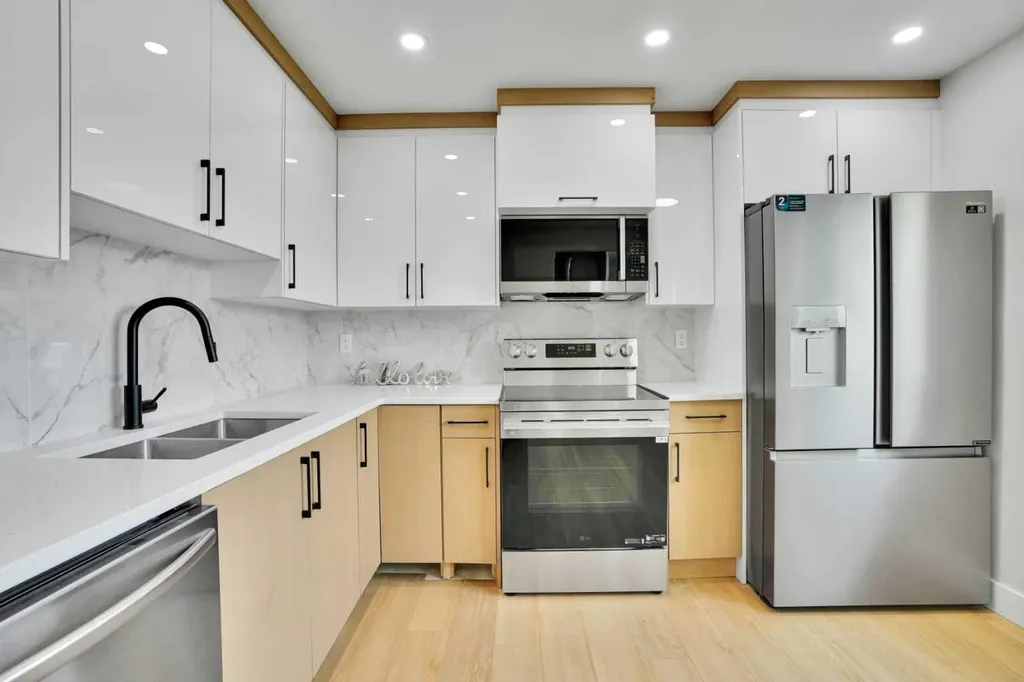 74 Castledale Way NE Calgary AB T3J 2A2
